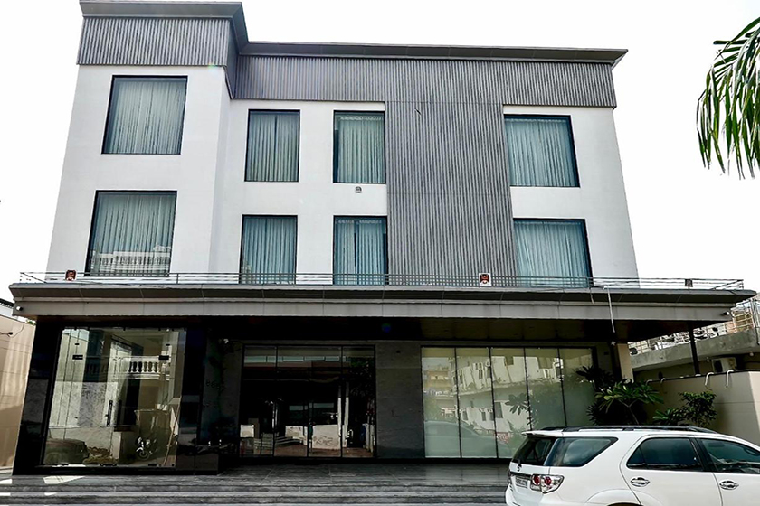 هتل الینور اگرا